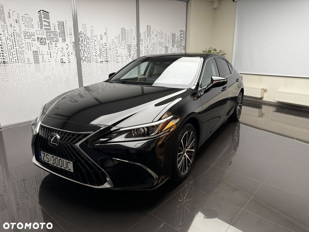 Lexus ES 300h Business Edition - 1
