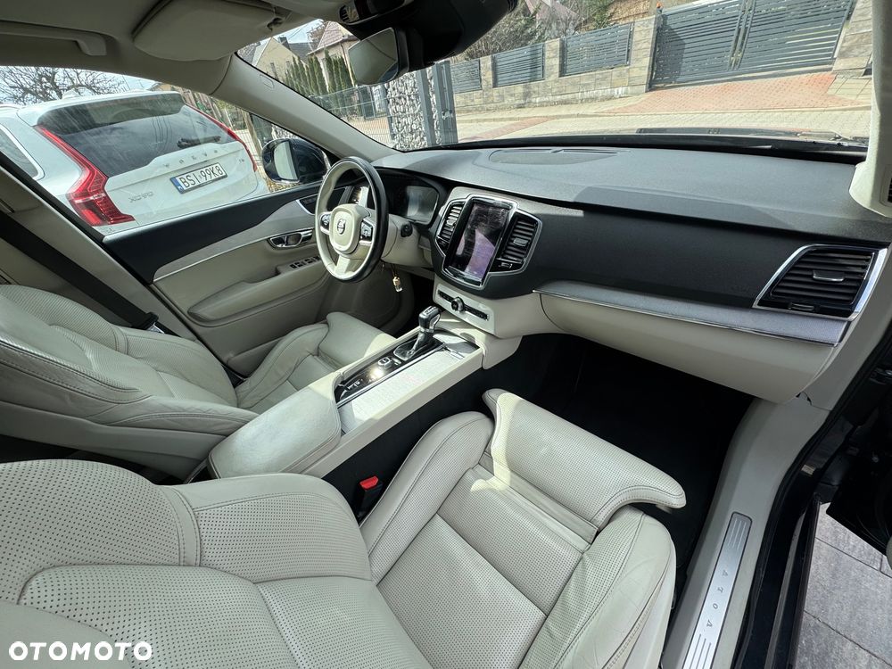 Volvo XC 90 - 20