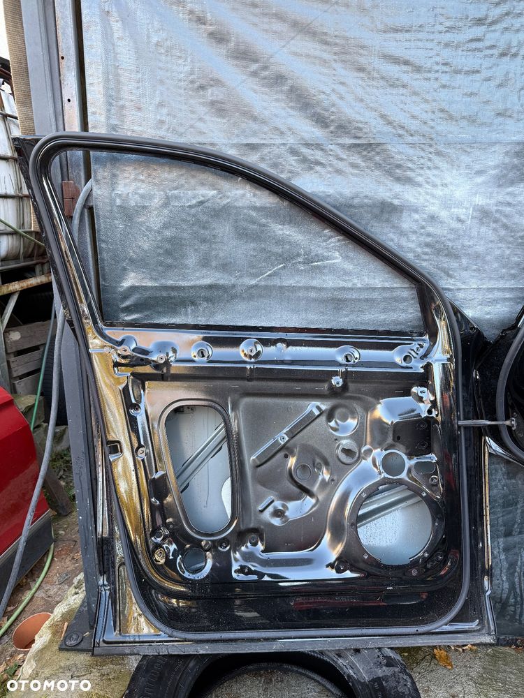 DRZWI LEWE PRZÓD LEWE PRZEDNIE LEWE TYŁ PRAWE PRZÓD AUDI Q5 II FY 80A - 2