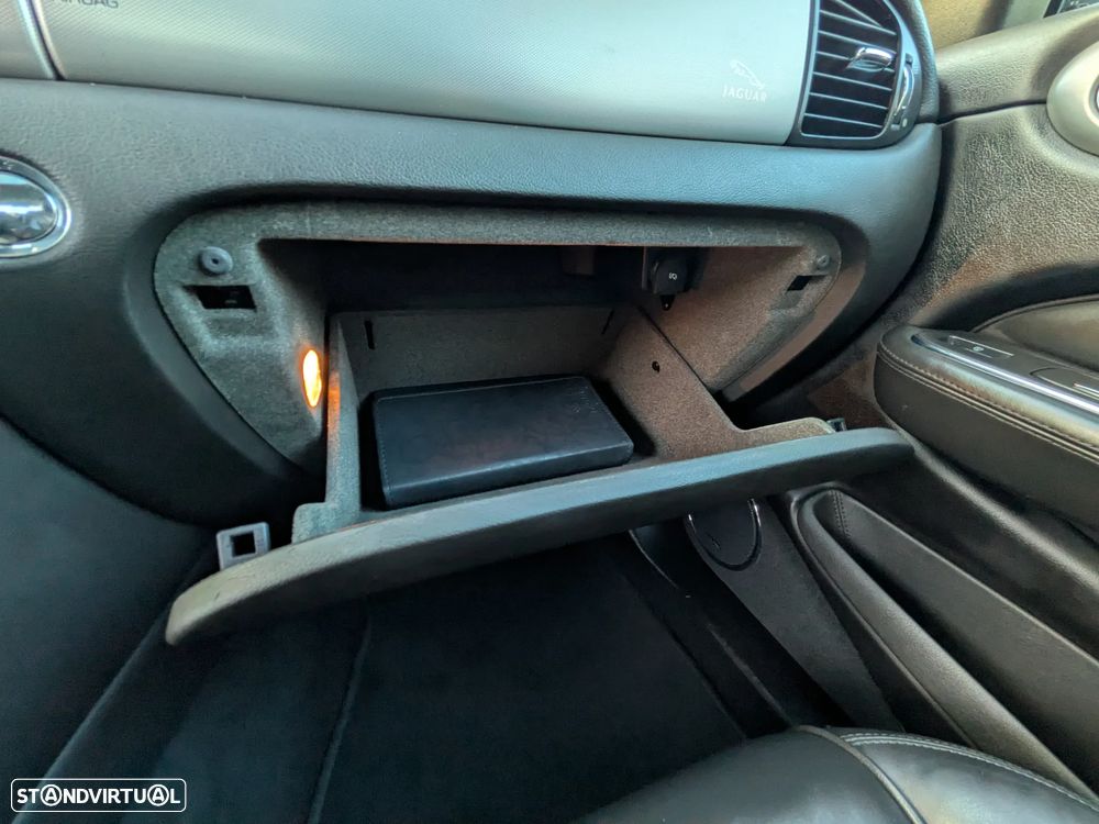 Jaguar XJ XJ6 2.7 D V6 Executive - 41