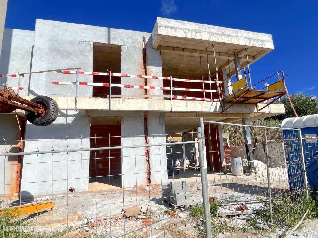 Moradia contemporânea com piscina e vista mar a 4 minutos da praia ... - Grande imagem: 3/25