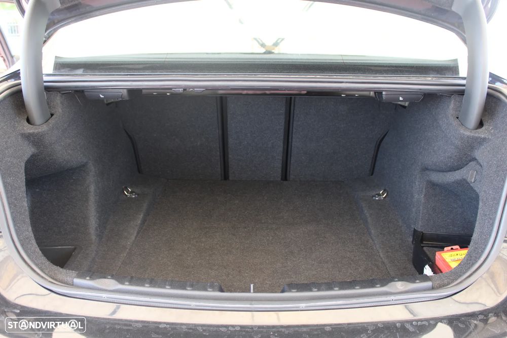 BMW 318 d Pack M - 30