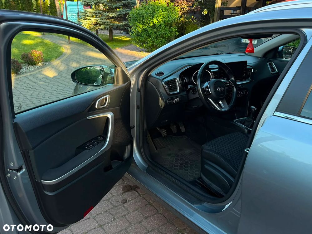 Kia Ceed 1.6 CRDi mHEV L - 7