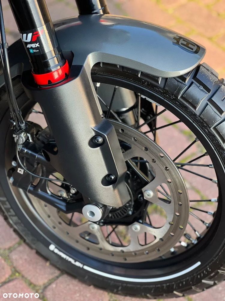 Husqvarna Svartpilen - 10