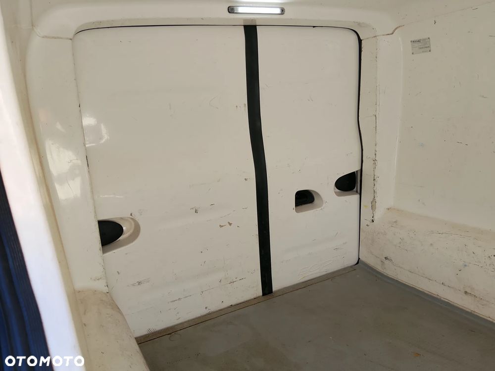Renault Trafic - 13