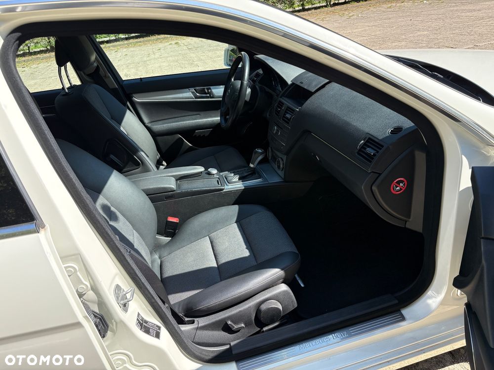 Mercedes-Benz Klasa C 180 Kompressor Automatik BlueEFFICIENCY Avantgarde - 13