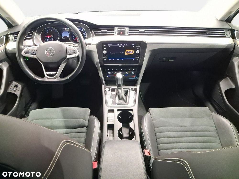 Volkswagen Passat 2.0 TDI Elegance DSG - 14