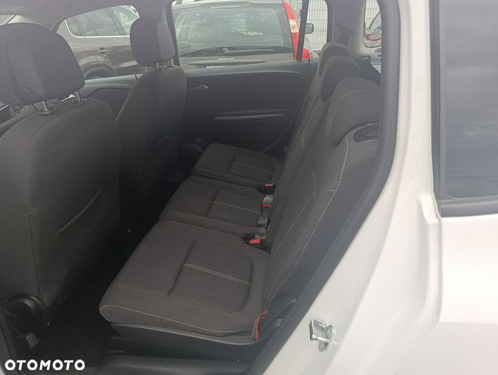 Opel Zafira - 12