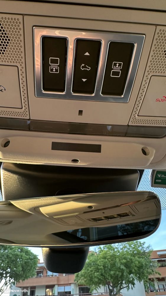 Land Rover Discovery 2.0 SD4 HSE Auto - 9