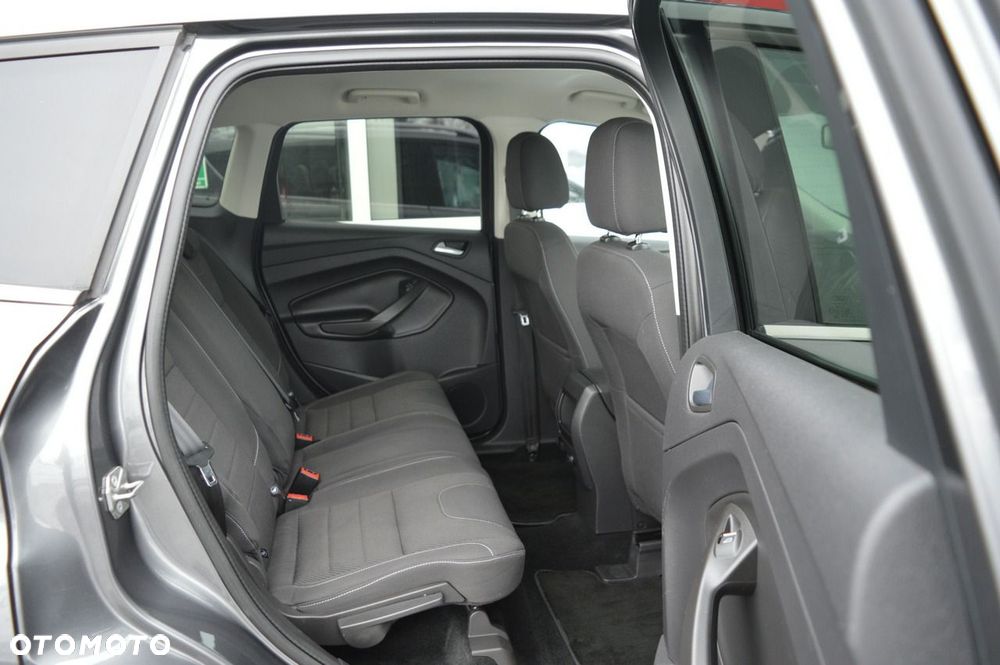Ford Kuga - 28