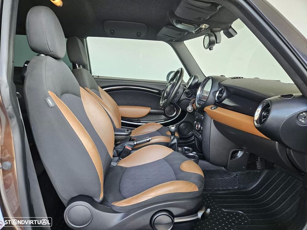 MINI 3 Portas Cooper D - 7