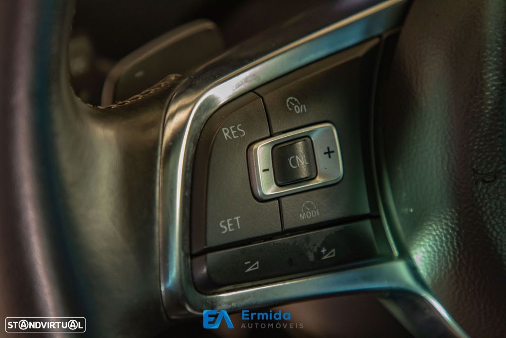 VW Golf 2.0 TDI GTD DSG - 34