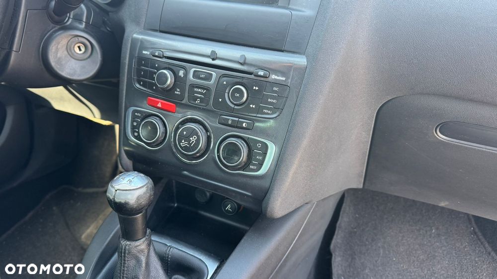 Citroën C4 VTi 120 Exclusive - 26