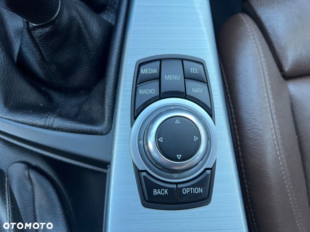 BMW Seria 3 318d Luxury Line - 37