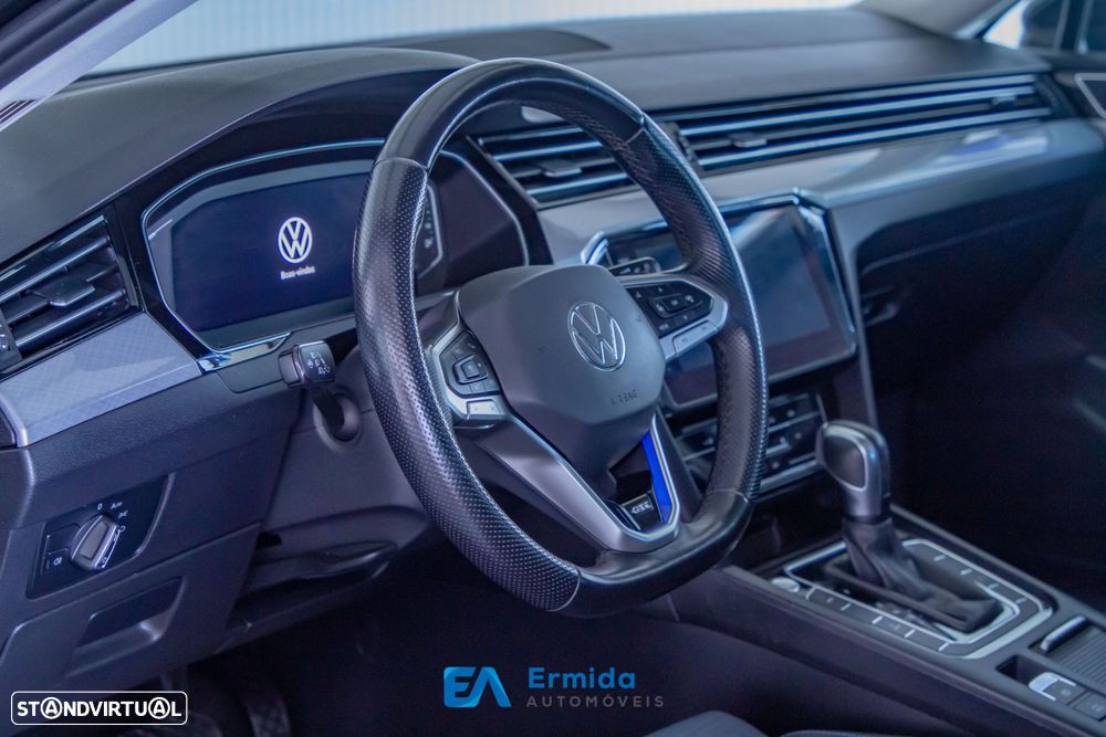 VW Passat Variant - 33