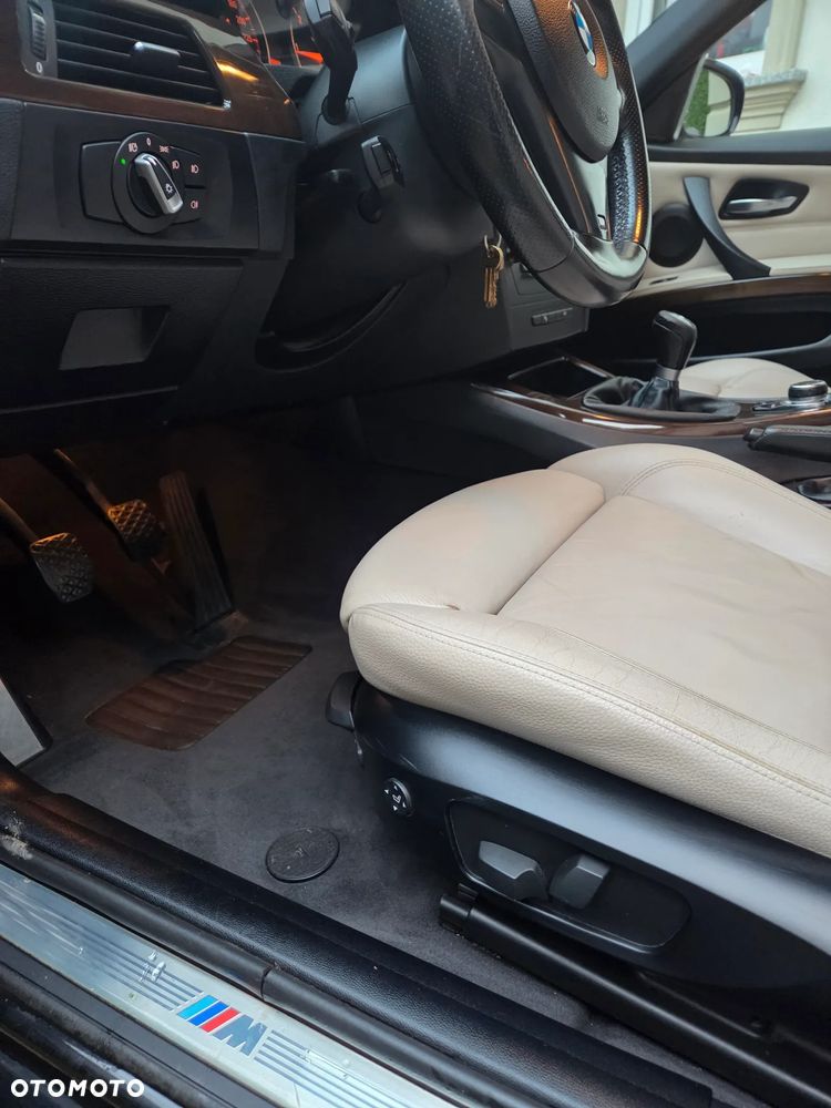 BMW Seria 3 318d - 18