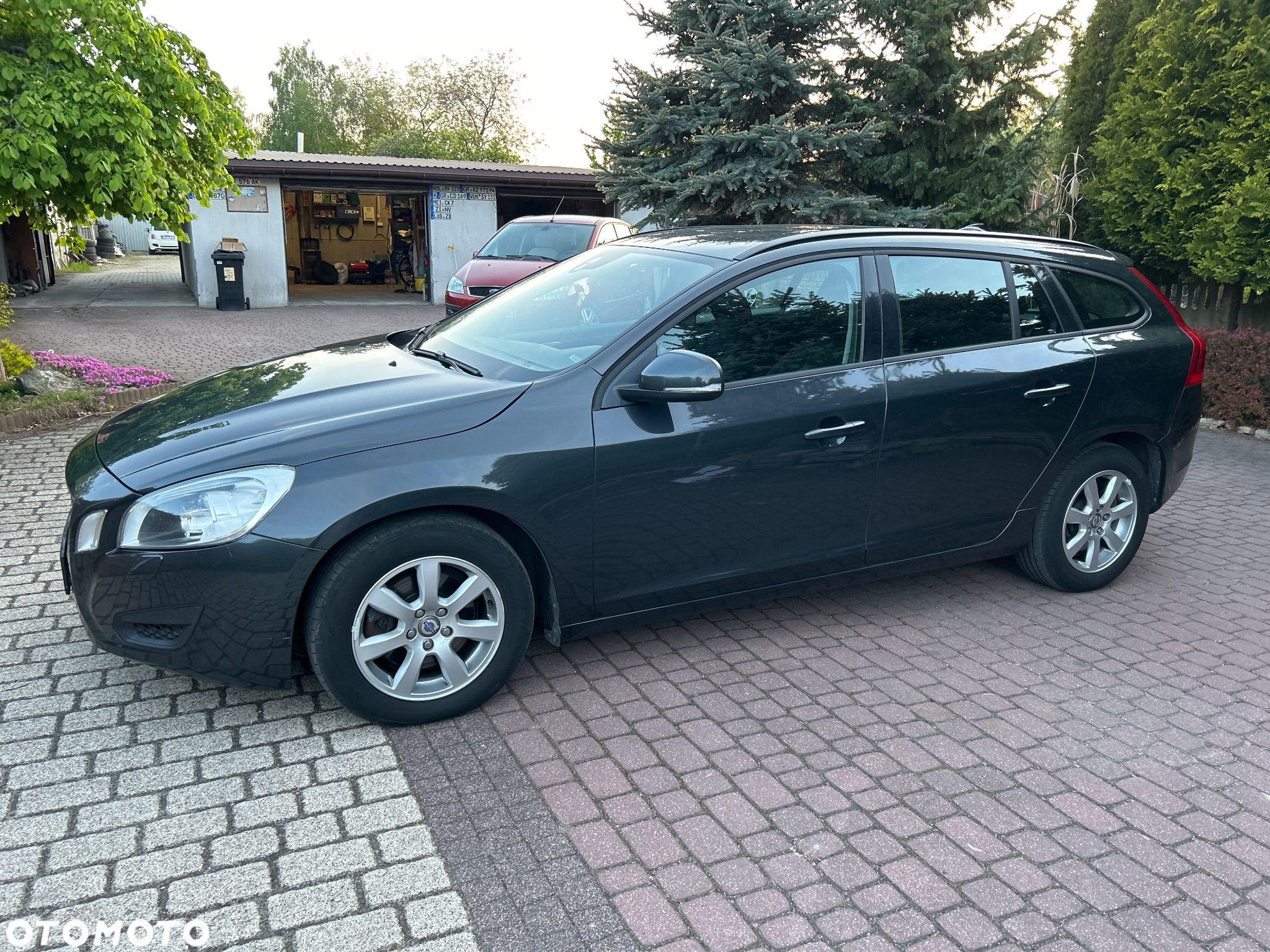 Volvo V60 DRIVe - 19