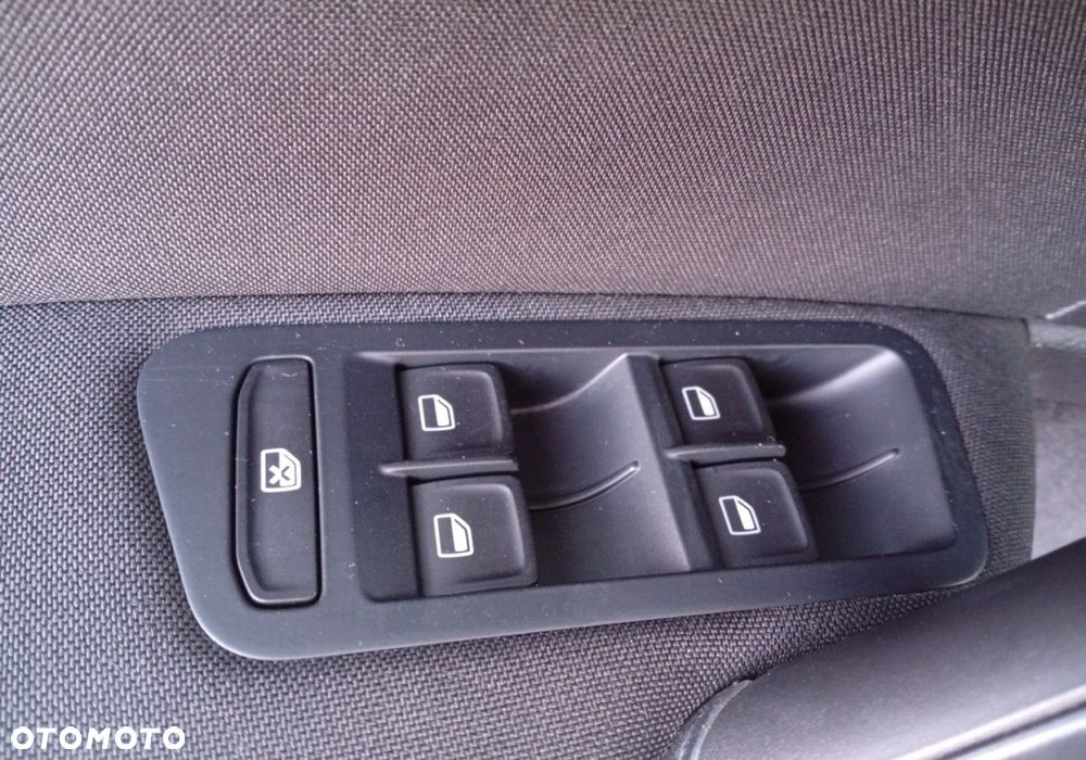 Volkswagen Golf - 22