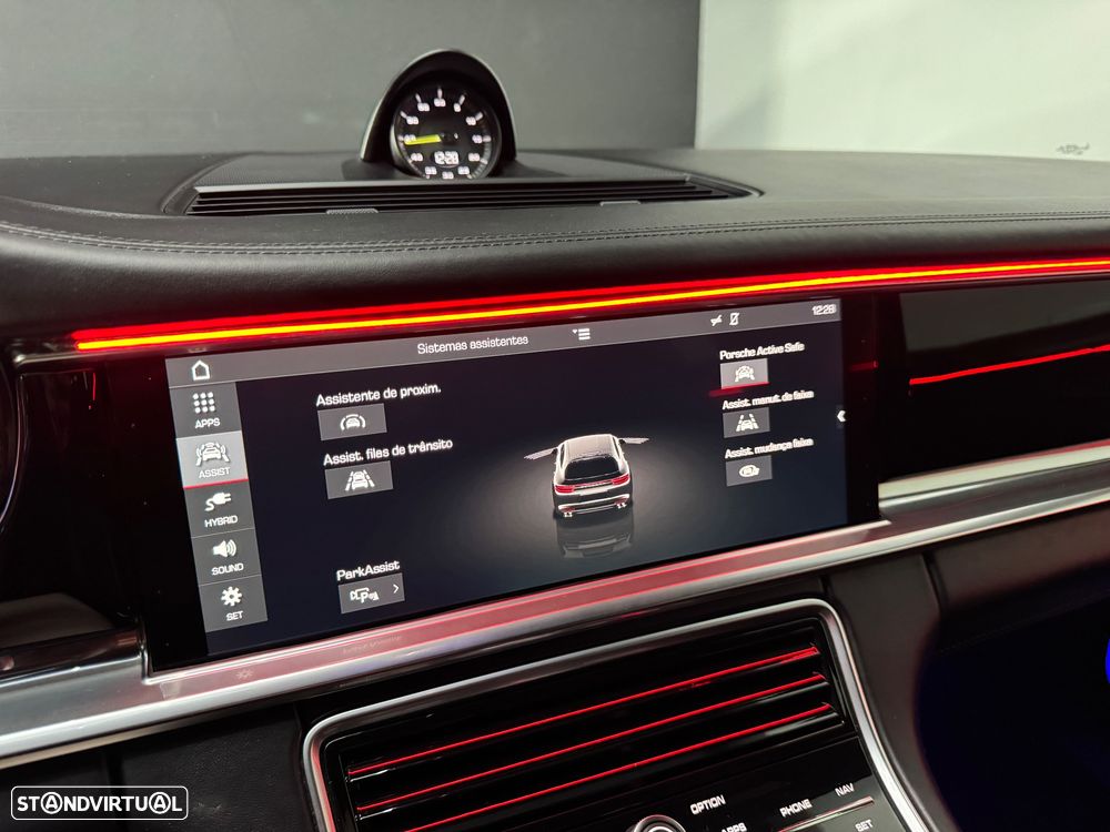 Porsche Panamera Sport Turismo 4 E-Hybrid - 14