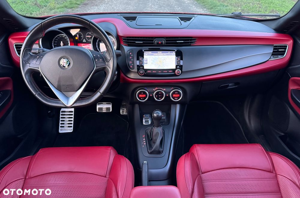 Alfa Romeo Giulietta 1750 TBi QV TCT - 8