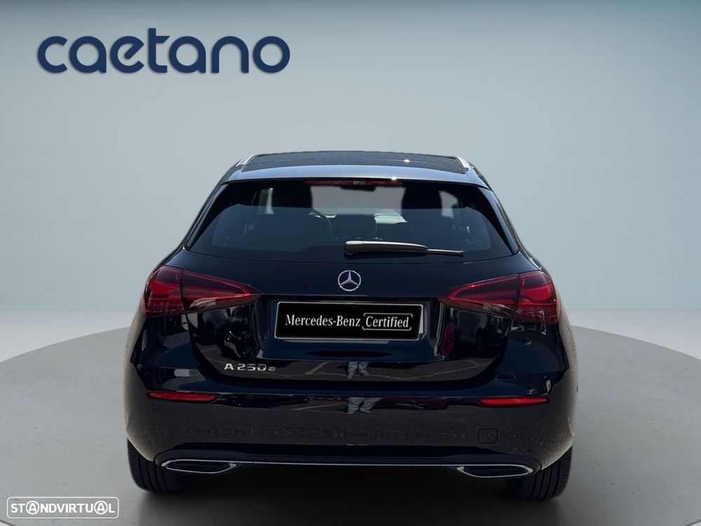 Mercedes-Benz A 250 e - 3