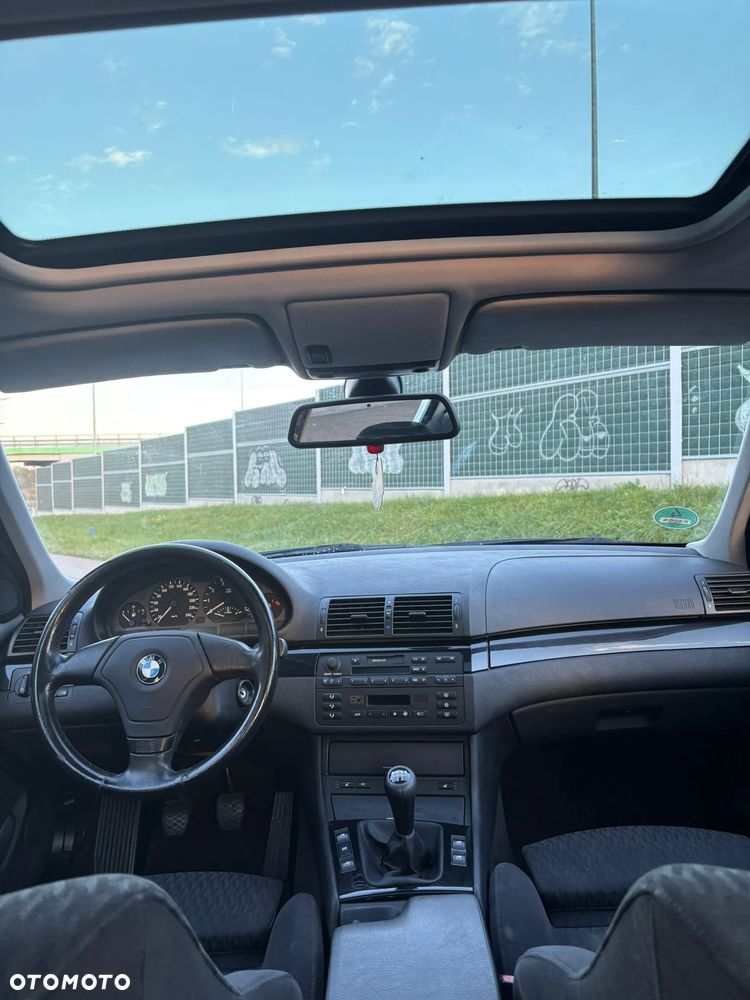BMW Seria 3 323i - 7