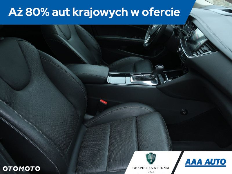 Opel Insignia - 10