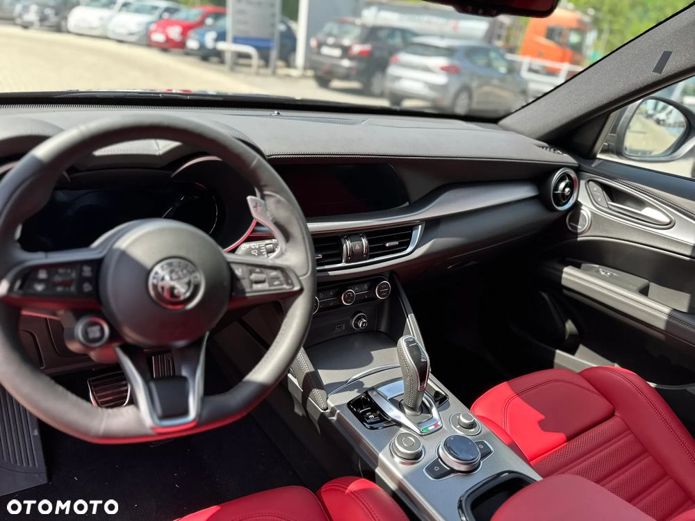 Alfa Romeo Stelvio 2.0 Turbo Veloce Q4 - 6