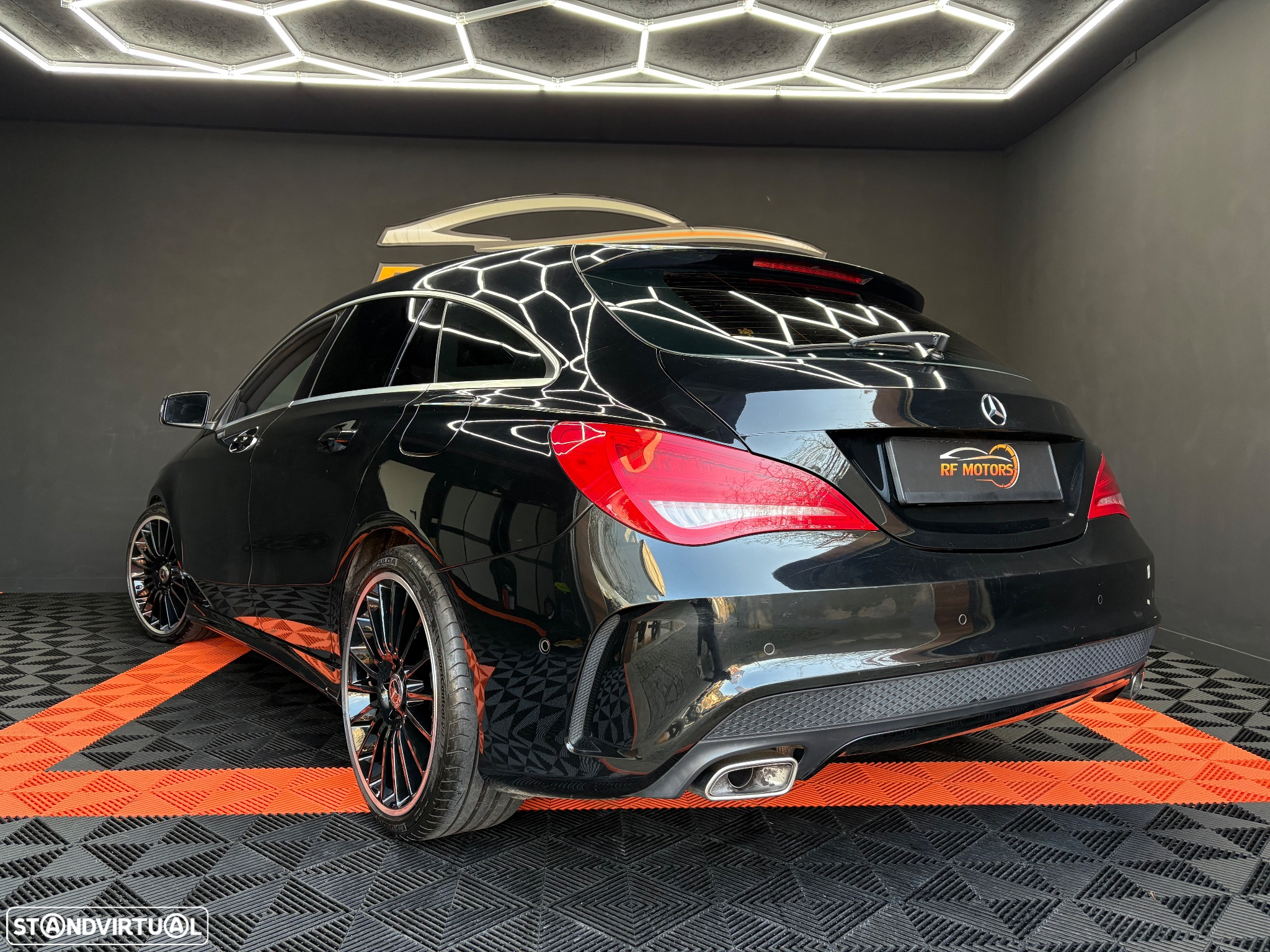 Mercedes-Benz CLA 200 d Shooting Brake AMG Line Aut. - 29