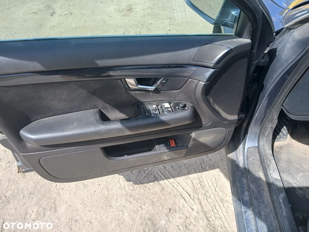 A4 B6 fotel fotele kanapa deska kokpit podsufitka boczek boczki klamka podłokietnik licznik - 2