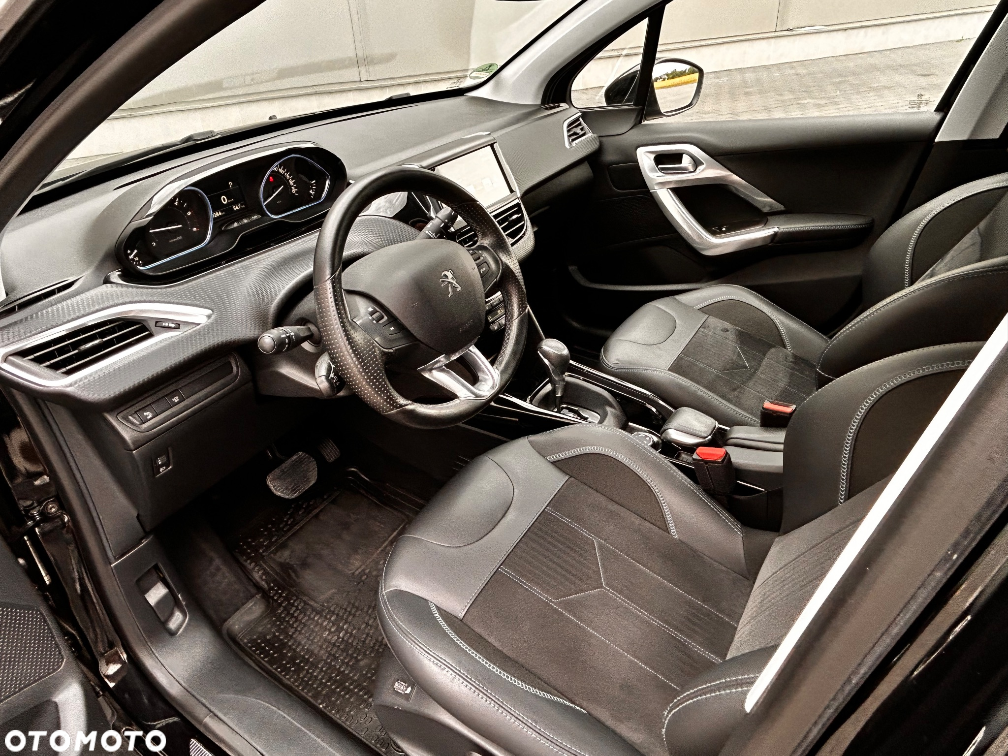 Peugeot 2008 BlueHDi FAP 120 STOP & START EAT6 Crossway - 24