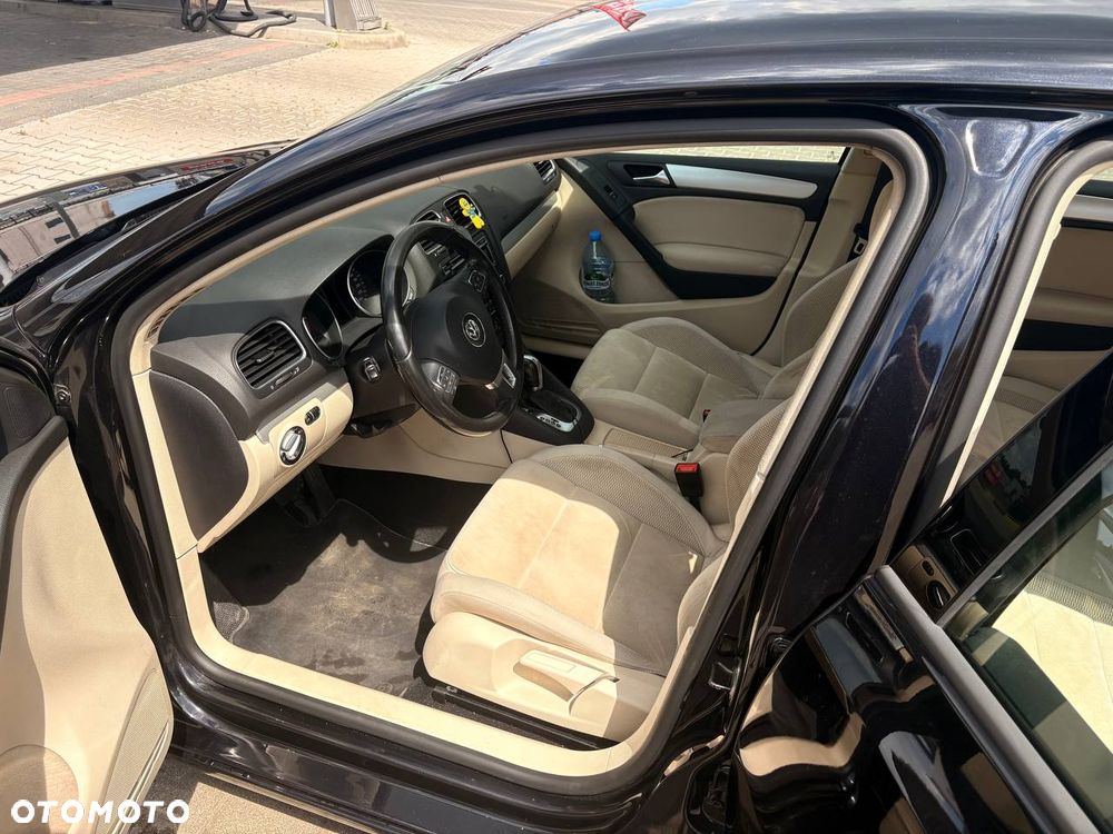 Volkswagen Golf - 10