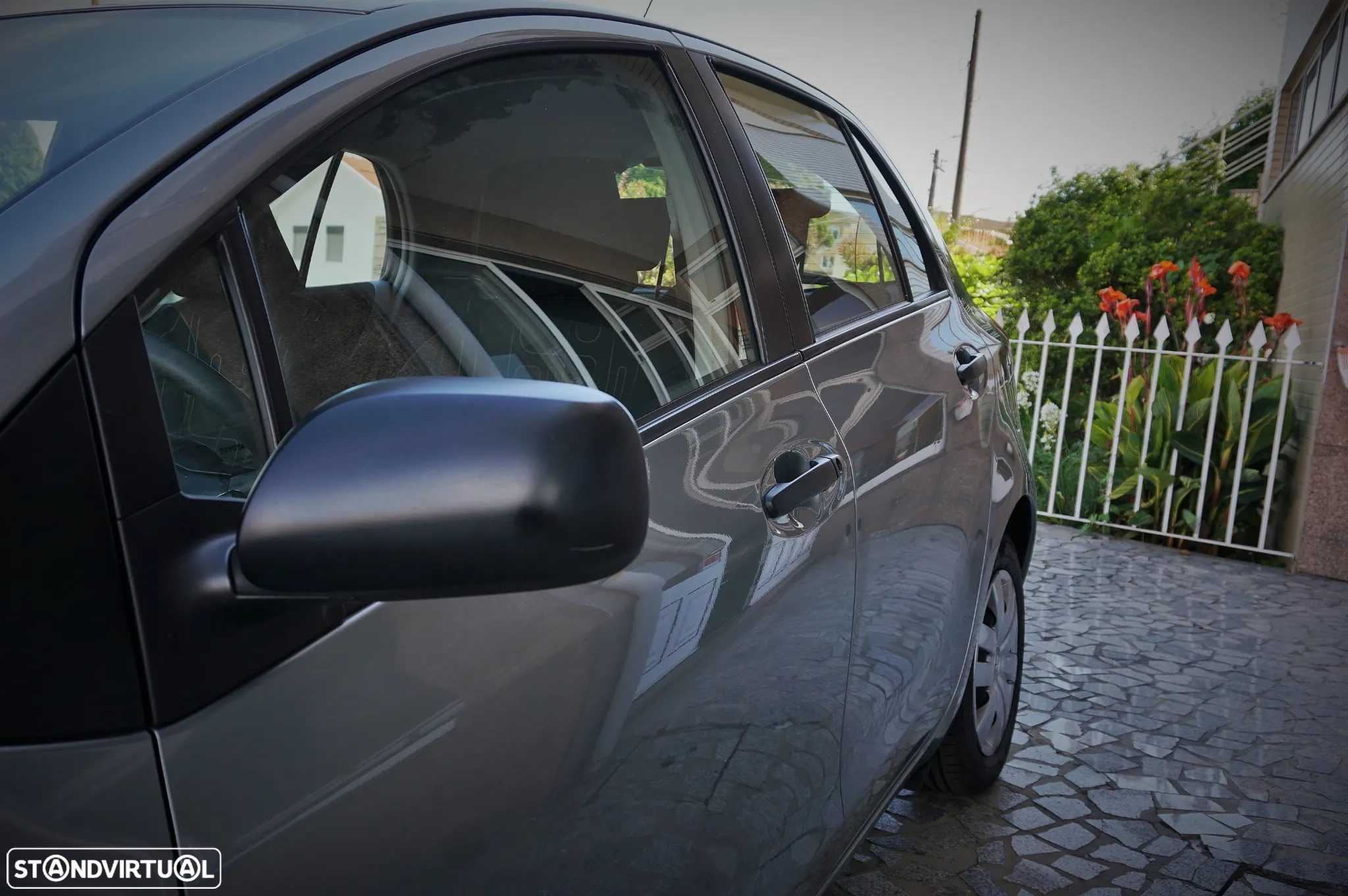Toyota Yaris 1.0 VVT-i Comfort+AC - 37