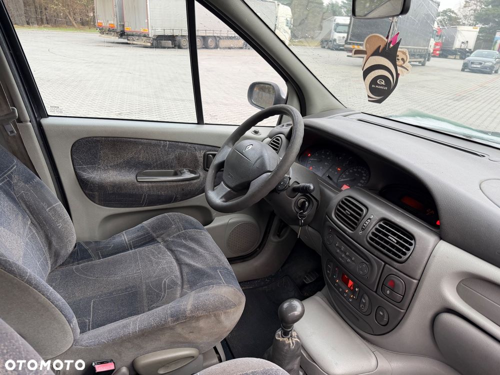 Renault Megane 1.9 dCi Luxe Expression - 9