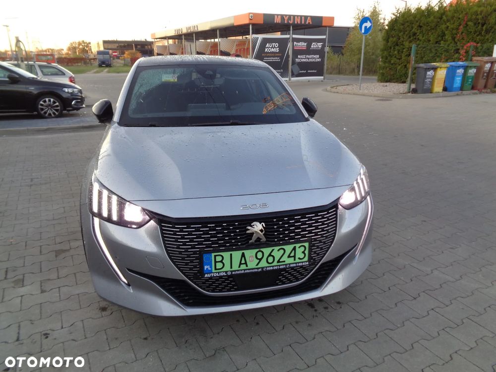Peugeot 208 50kWh Business - 3