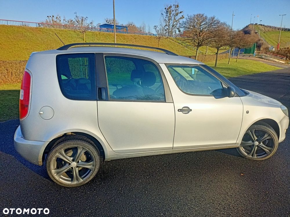 Skoda Roomster 1.2 Ambition PLUS EDITION - 5