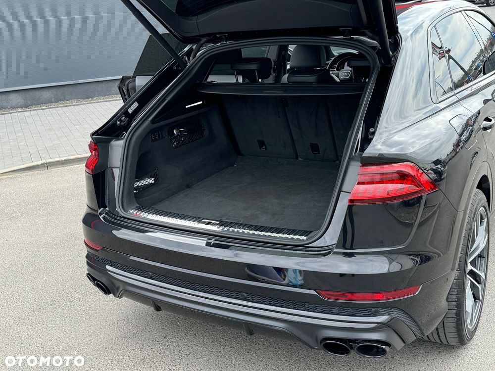 Audi SQ8 - 12