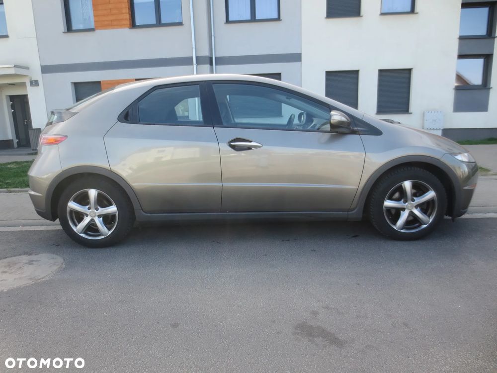 Honda Civic 1.4 Comfort - 2