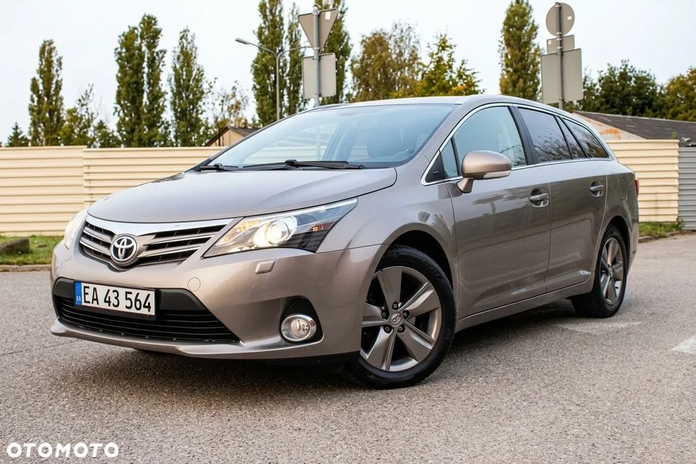 Toyota Avensis 1.8 Premium - 7