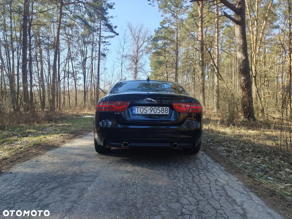 Jaguar XE 2.0 D AWD Portfolio - 28