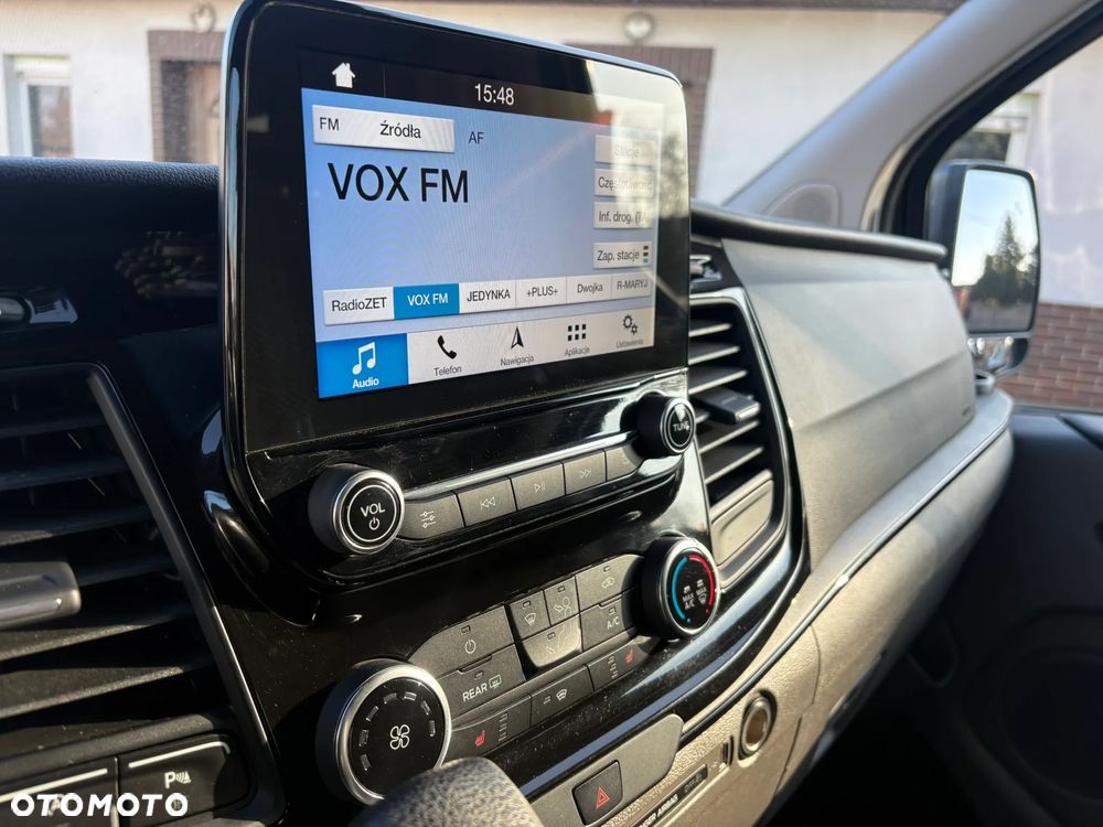 Ford Tourneo Custom - 16