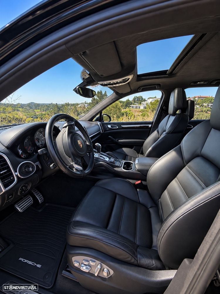 Porsche Cayenne - 6