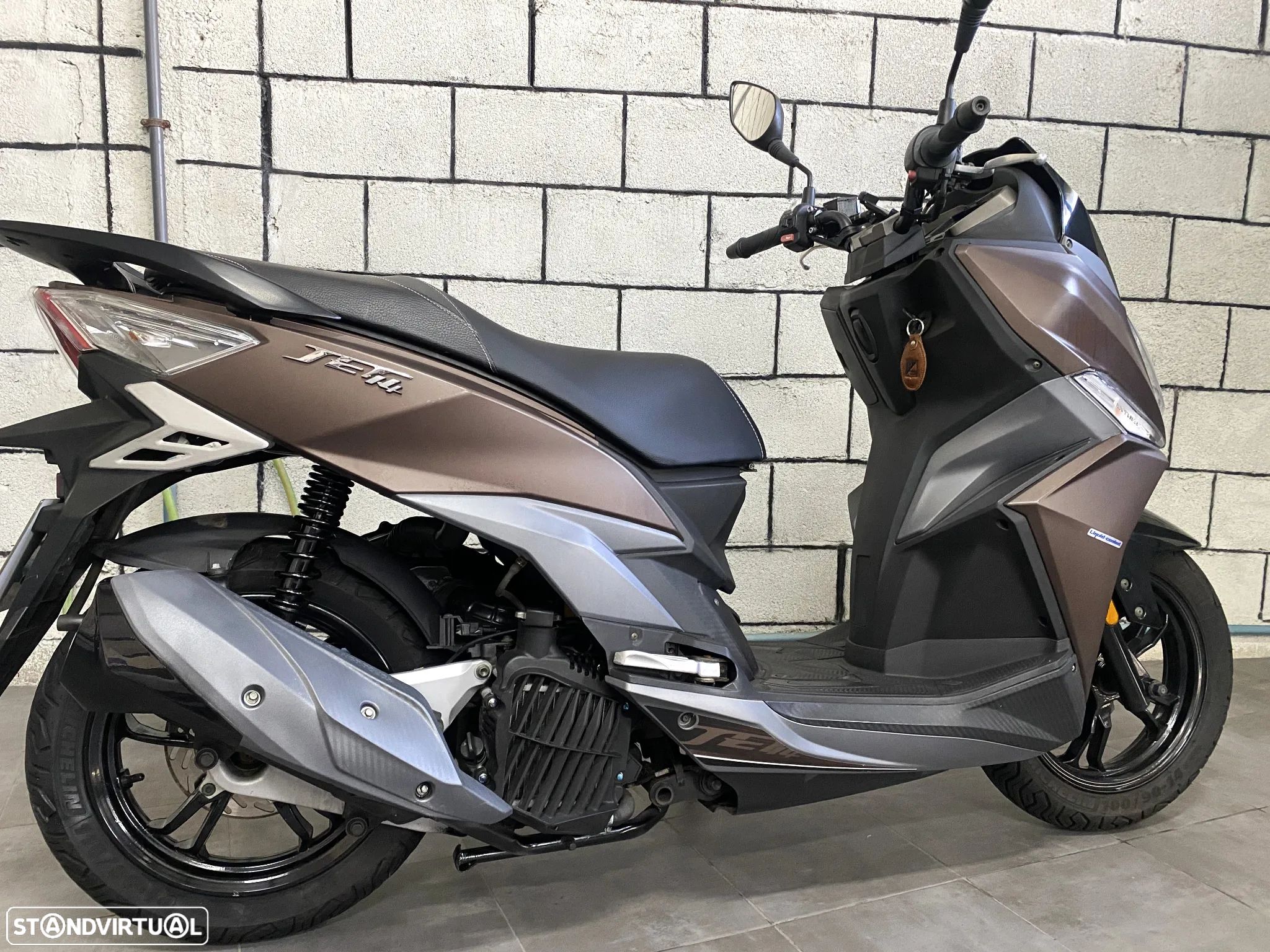 Sym JET C/nova de Garagem - 1
