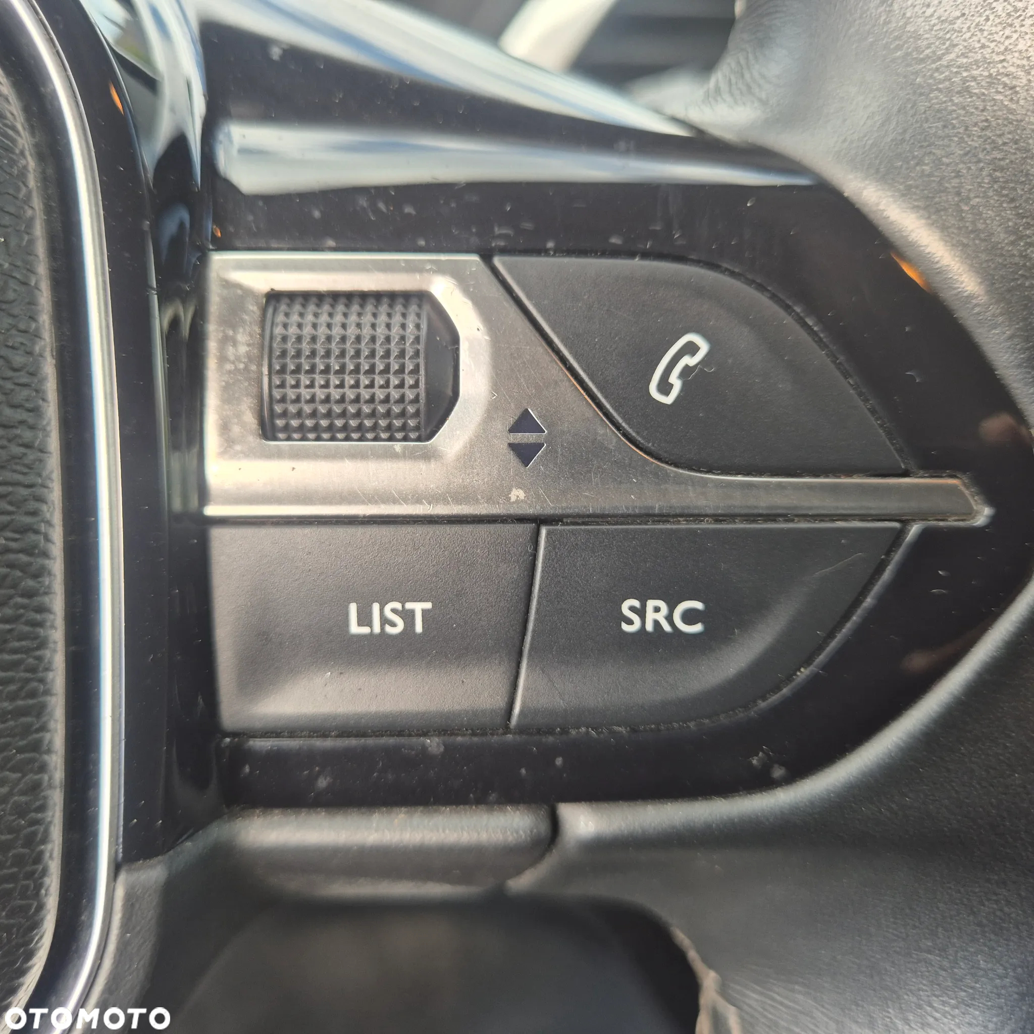 Peugeot 3008 1.2 PureTech Active Pack S&S - 22