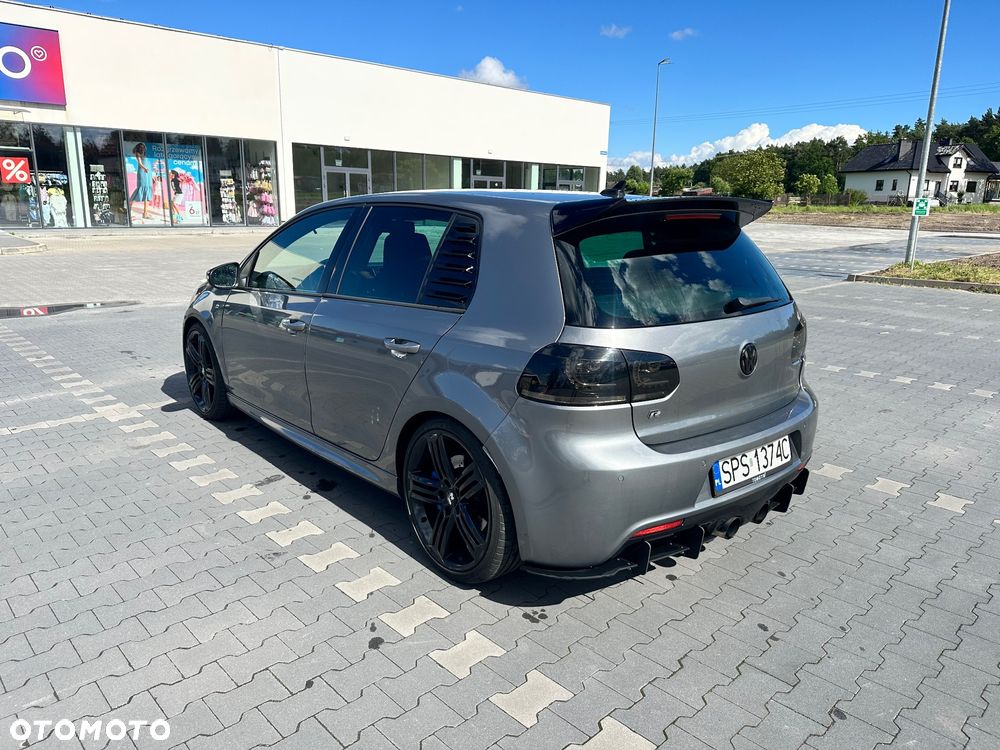 Volkswagen Golf - 8