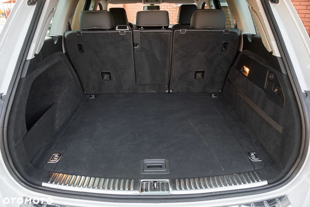 Volkswagen Touareg 3.0 V6 TDI SCR Blue Motion DPF Automatik Executive Edition - 27