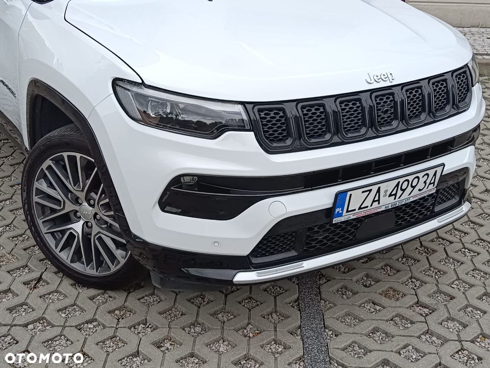 Jeep Compass - 26