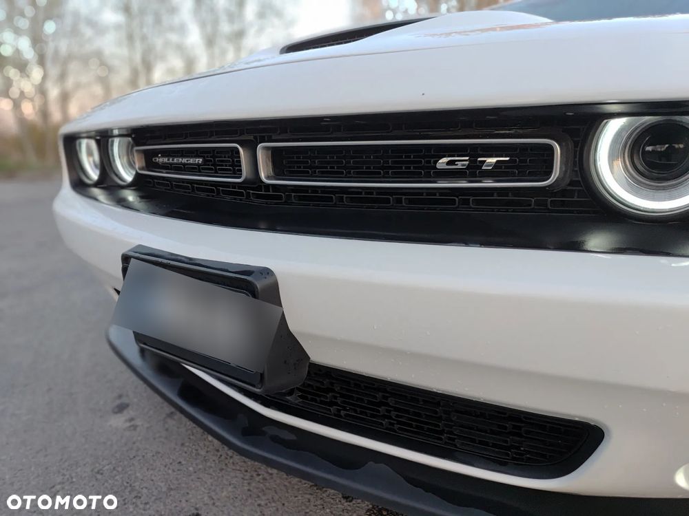 Dodge Challenger - 1