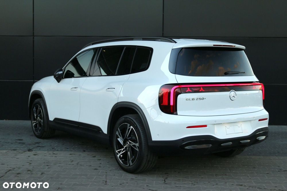 Mercedes-Benz GLB - 9