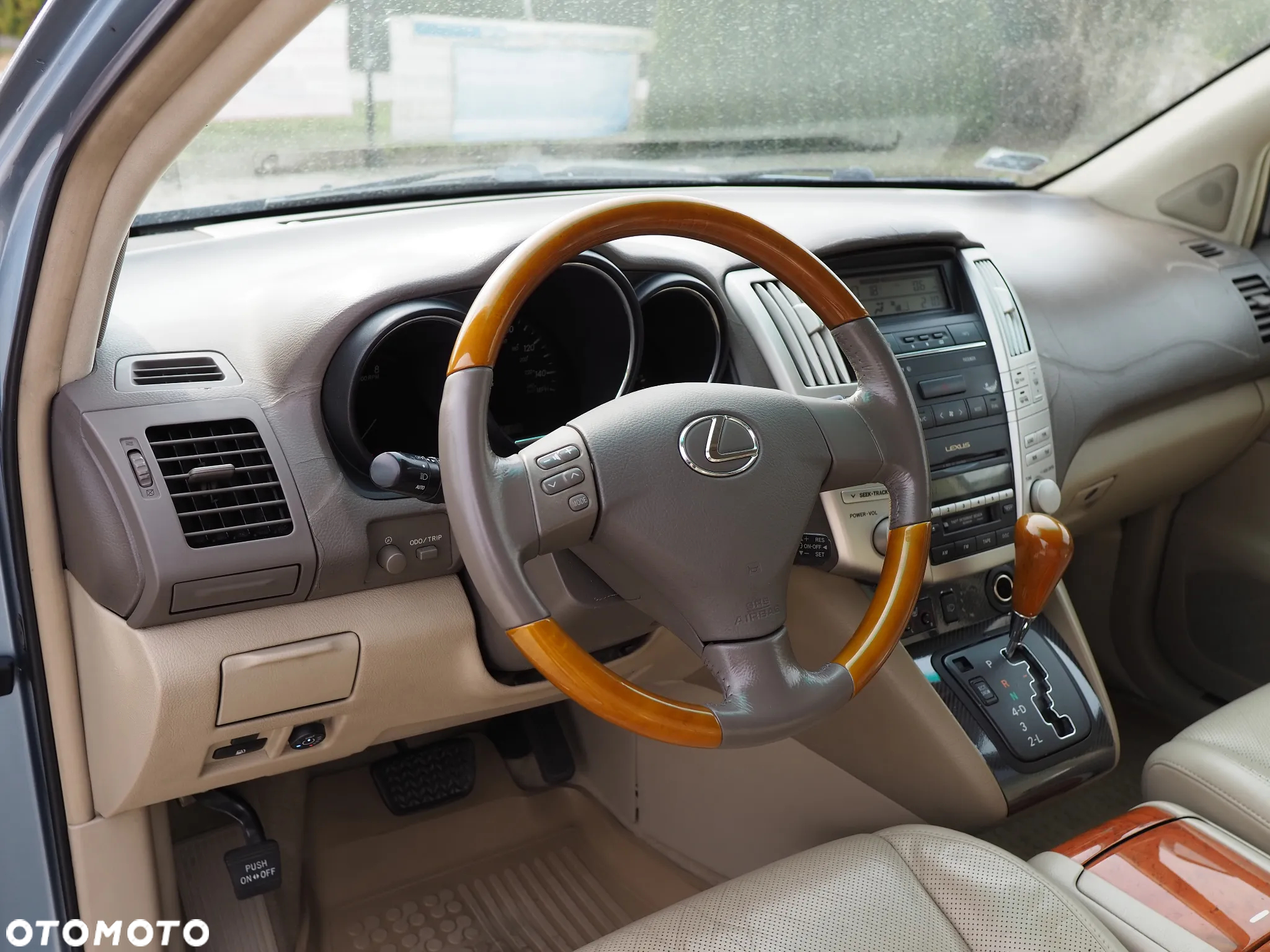 Lexus RX - 15